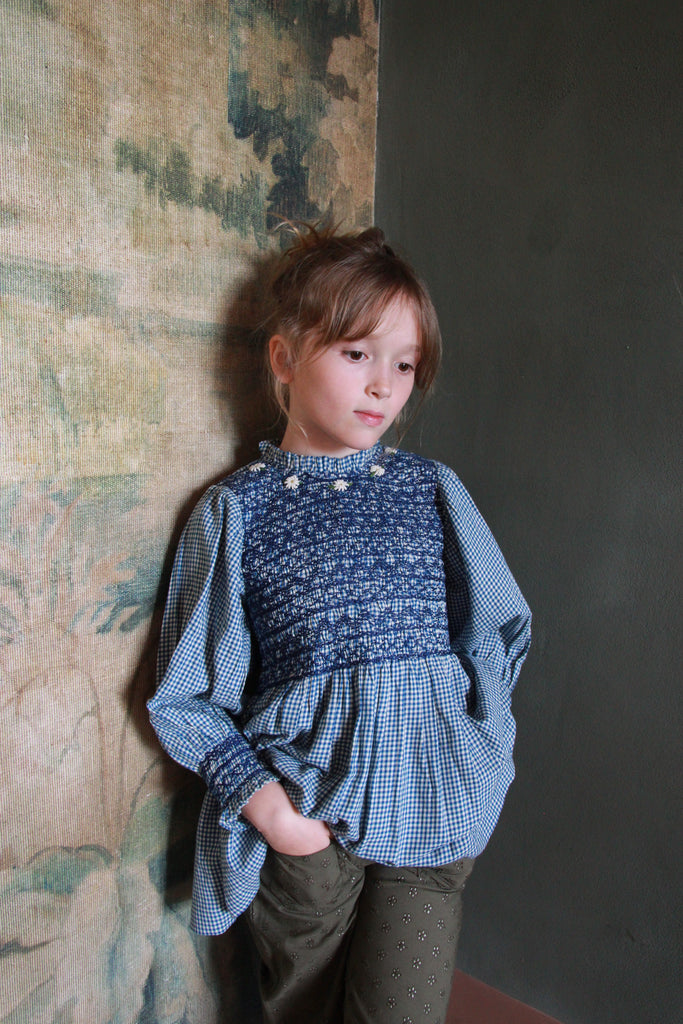 50%) Handsmock Blouse Vichy blue – www.milkandchat.com