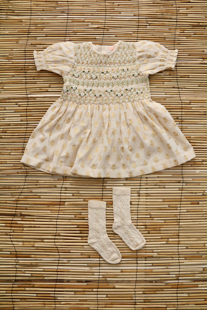 【新品】Bonjour Smocked Blouse 4Y 新品未使用】Bonjour Smocked Blouse 4Y