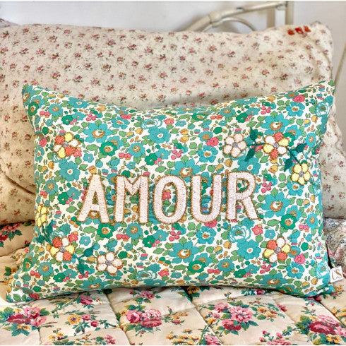 Embroidered Cushion(Amour)