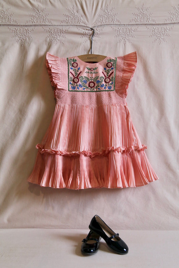 Dress pleated nude taffetas