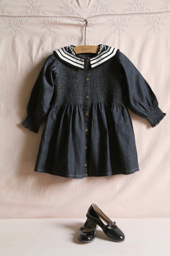 Tunique with sailor collar