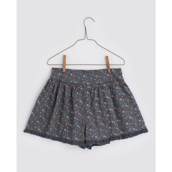 Joanie shorts-cottage floral on blue